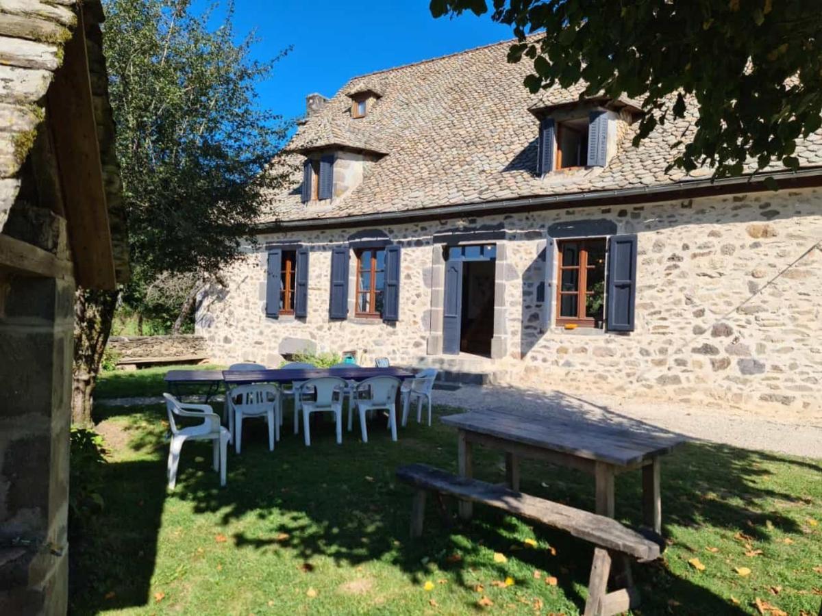 Maison Typique Auvergnate, Piscine Et Four A Pain Saint-Christophe-Les-Gorges Exterior photo