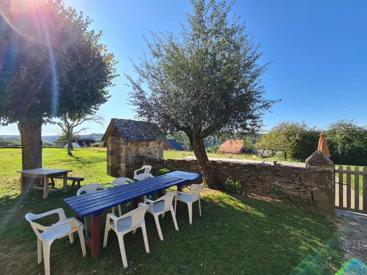 Maison Typique Auvergnate, Piscine Et Four A Pain Saint-Christophe-Les-Gorges Exterior photo